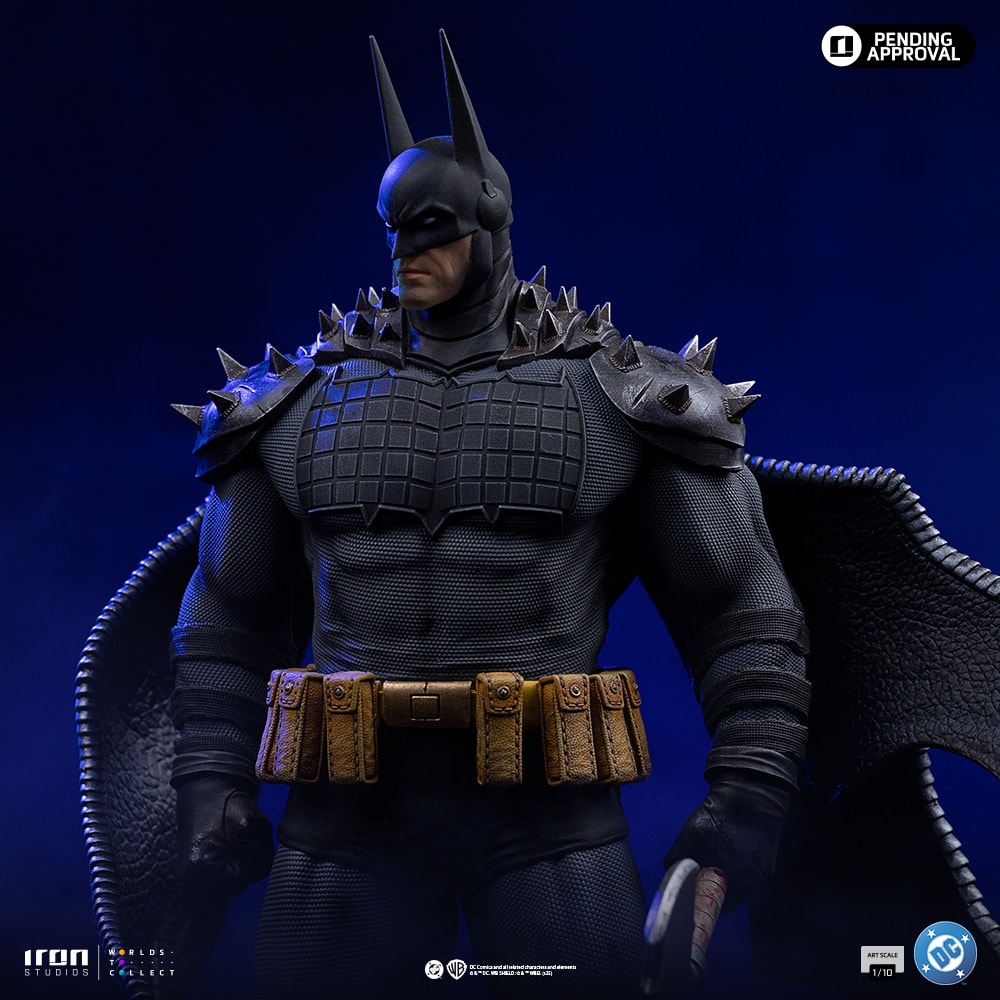Batman Absolute 1:10 Scale Statue