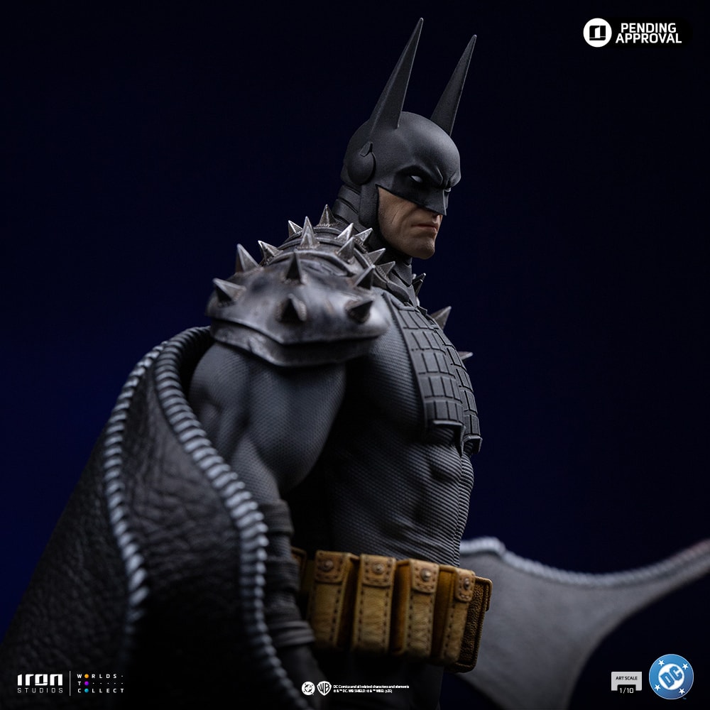 Batman Absolute 1:10 Scale Statue