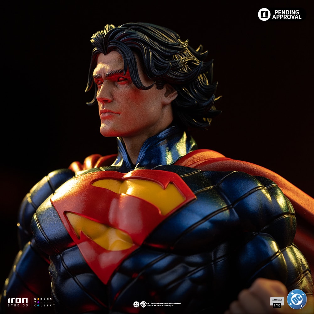 Superman Absolute 1:10 Scale Statue