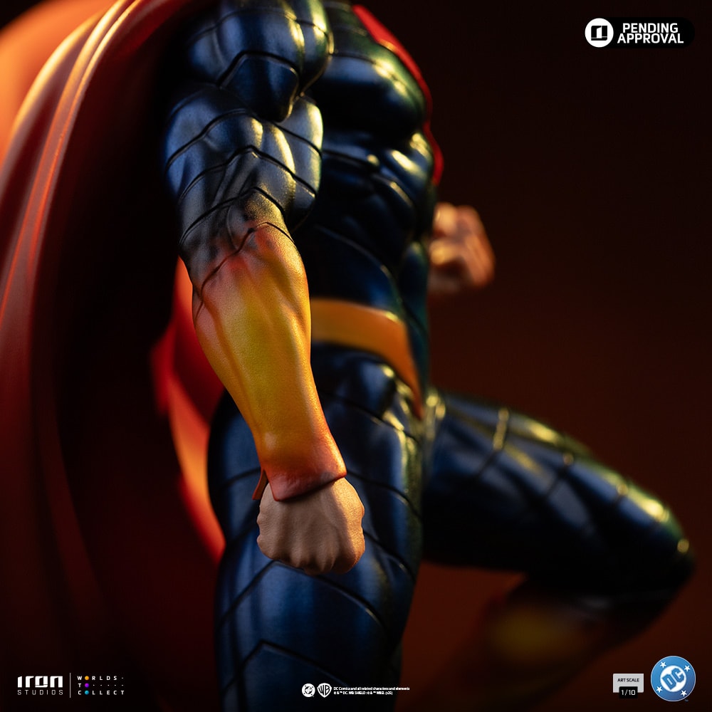 Superman Absolute 1:10 Scale Statue